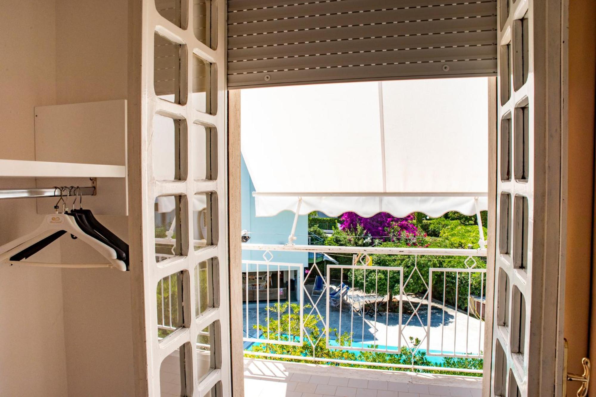 Solaris Paestum Bed and Breakfast Eksteriør billede