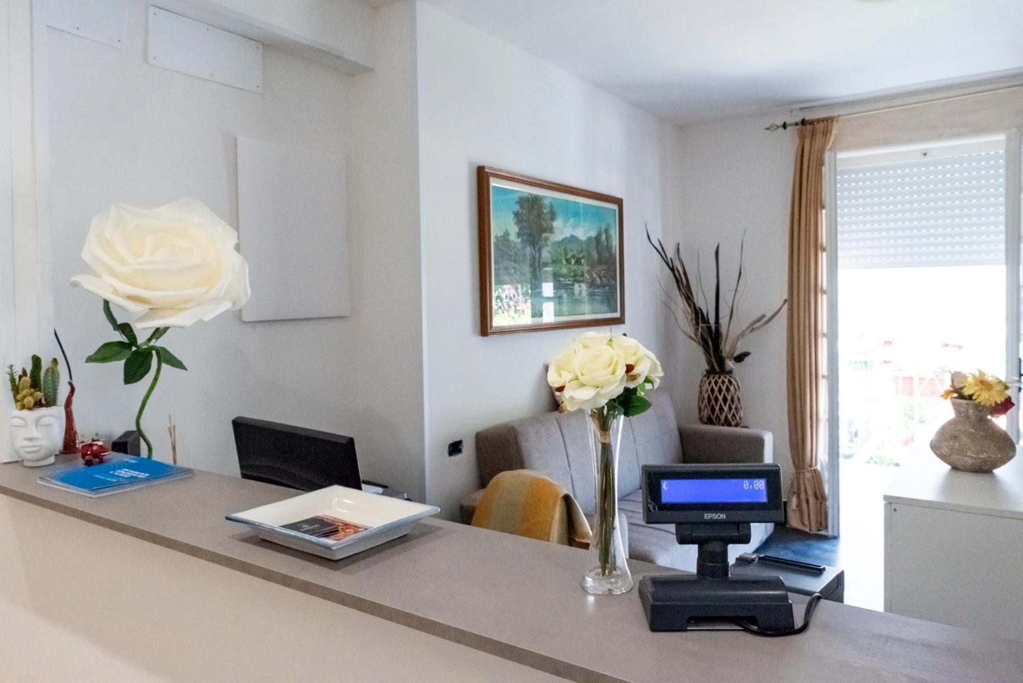 Solaris Paestum Bed and Breakfast Eksteriør billede